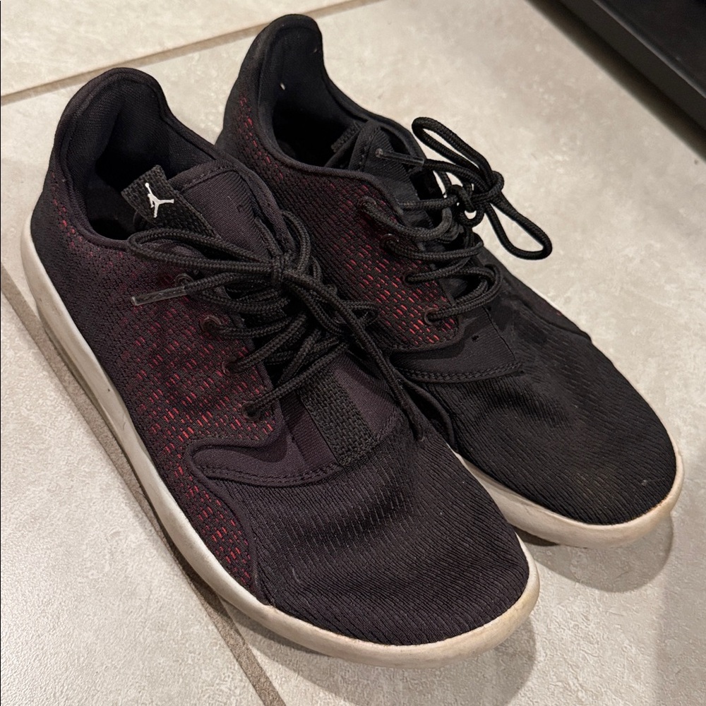 Jordan Kids Sneakers in Black and Red
